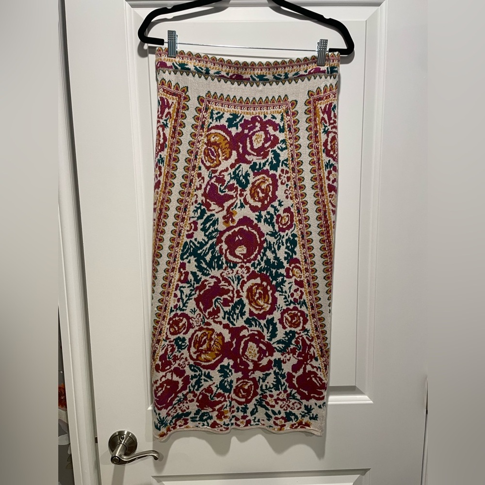 Romeo and Juliet sweater midi skirt size m